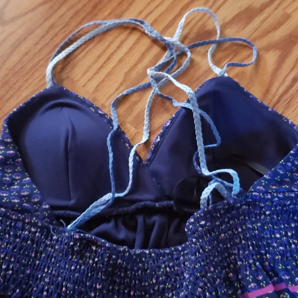 Dress - Picture 4 of 4